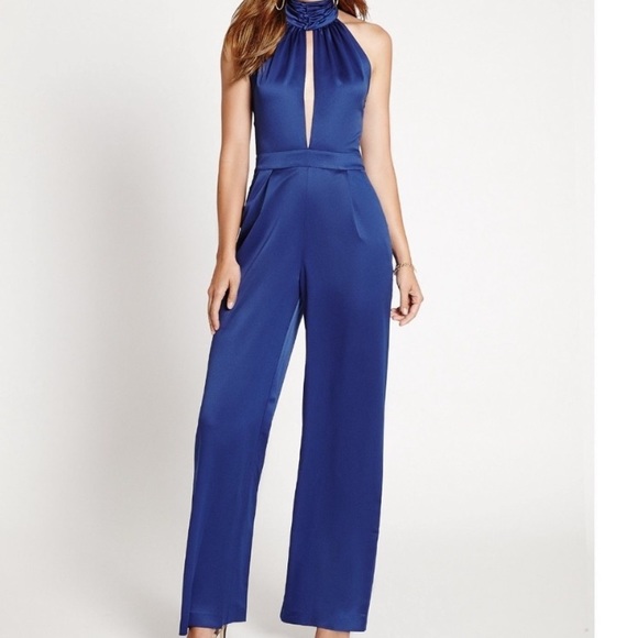 Sleeveless Halter Jumpsuit - Picture 2 of 8